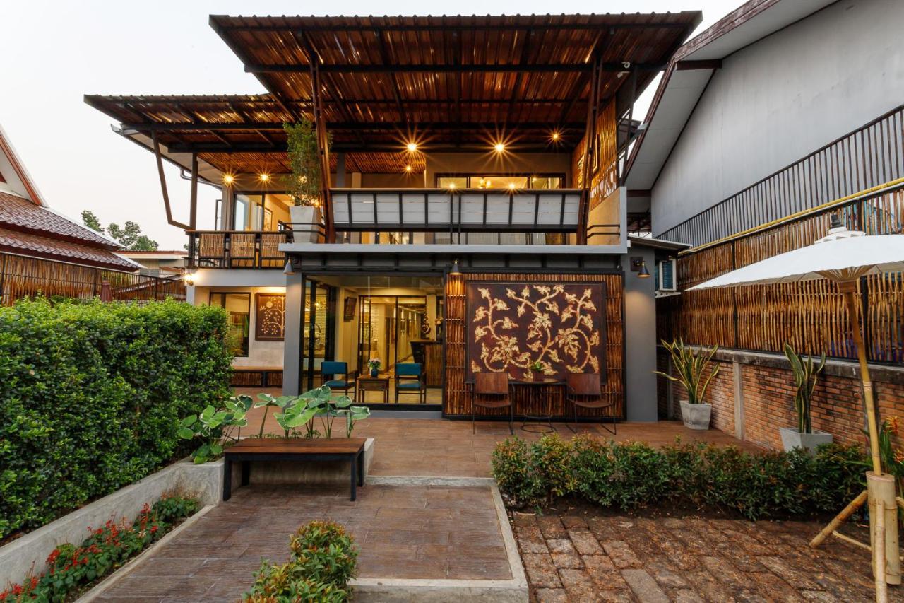 Hostel One Art And Gallery Chiang Mai Luaran gambar