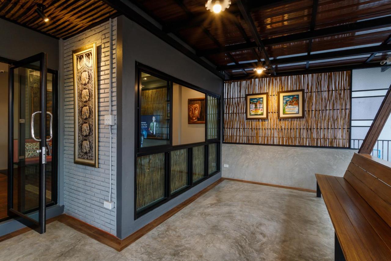 Hostel One Art And Gallery Chiang Mai Luaran gambar