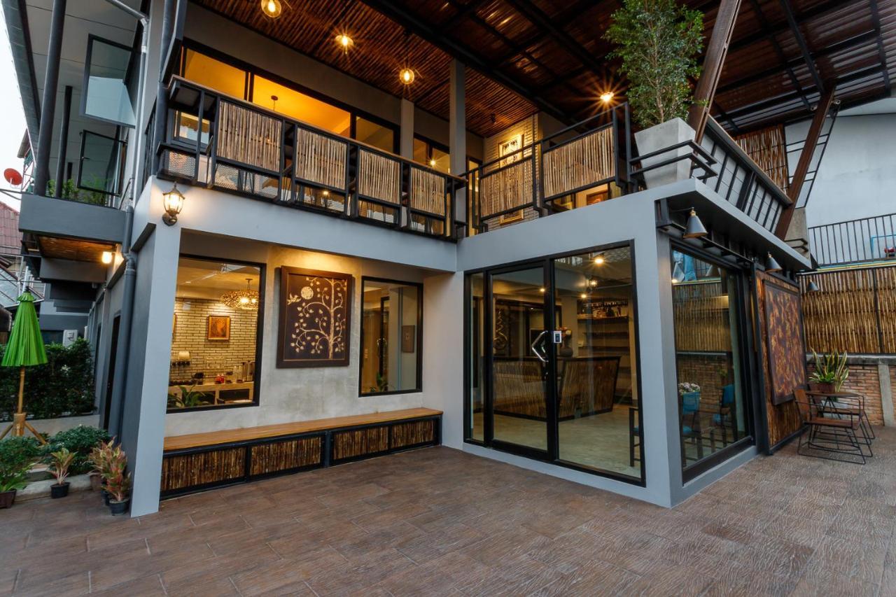 Hostel One Art And Gallery Chiang Mai Luaran gambar