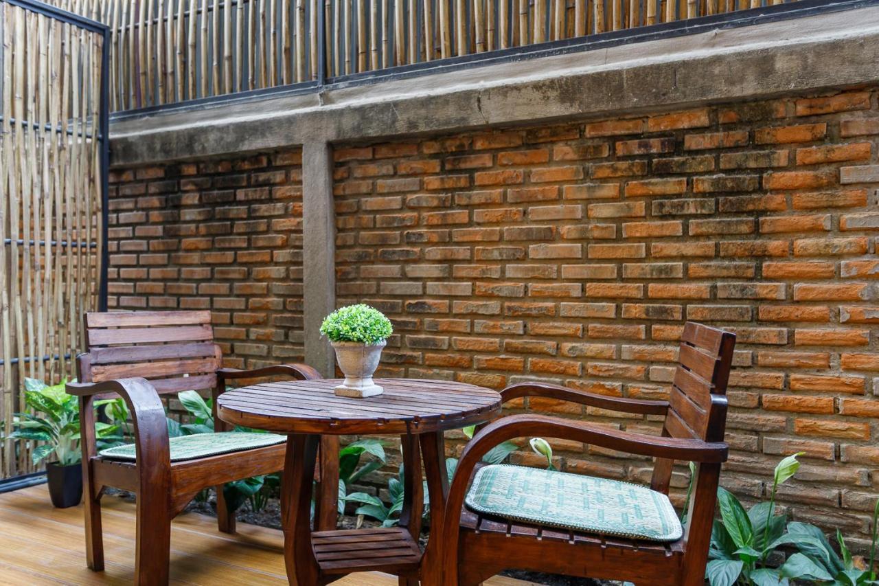Hostel One Art And Gallery Chiang Mai Luaran gambar
