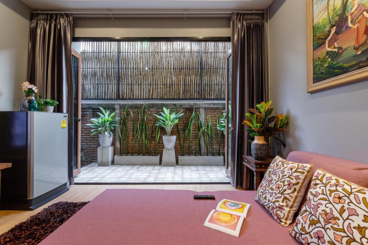 Hostel One Art And Gallery Chiang Mai Luaran gambar
