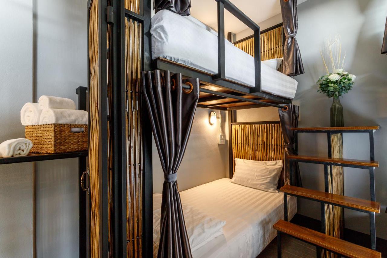 Hostel One Art And Gallery Chiang Mai Luaran gambar