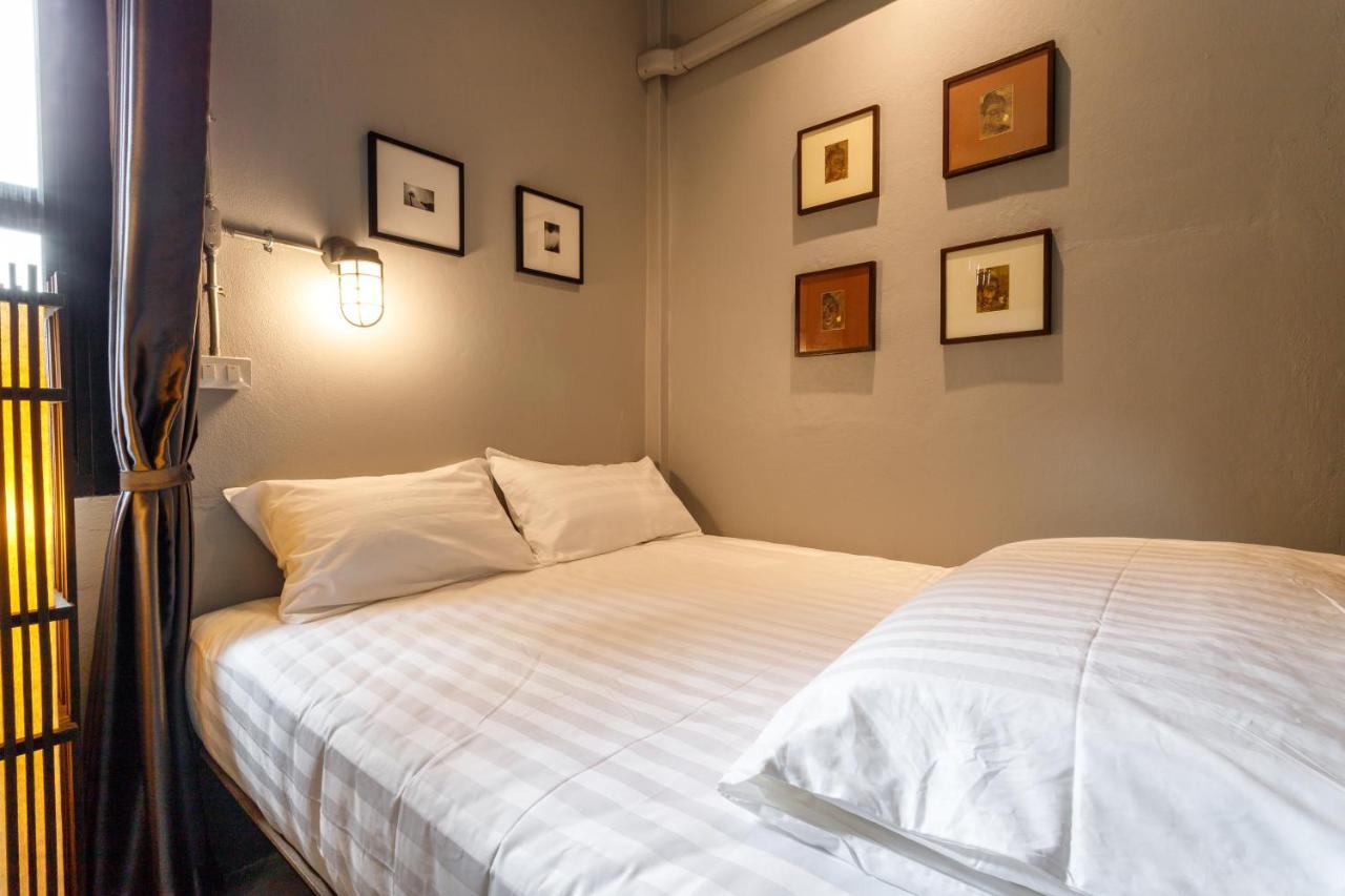 Hostel One Art And Gallery Chiang Mai Luaran gambar